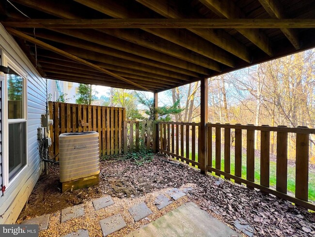 Building Photo - 12443 Old Colony Dr