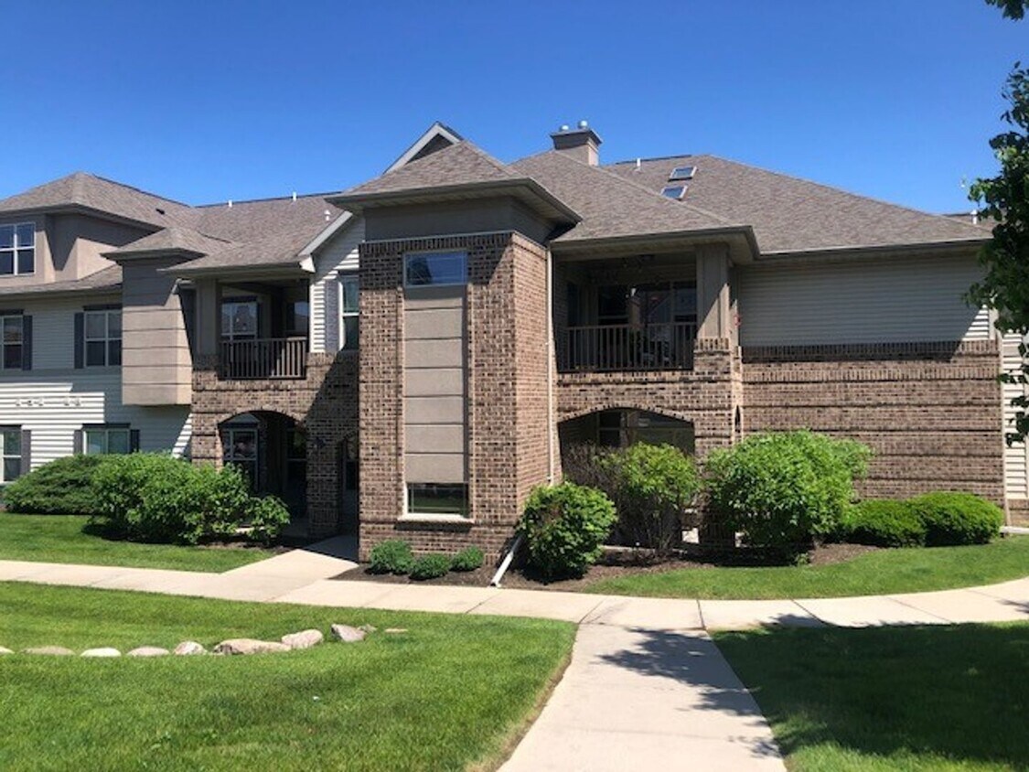 Foto principal - Spacious 2-Bedroom, 2-Bathroom Plus Loft C...