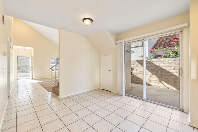 Foto del edificio - Spacious 4BR Home with Main-Level Primary Suite & No HOA!