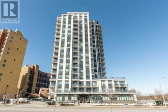 Building Photo - 840-1840 Queens Plate Dr