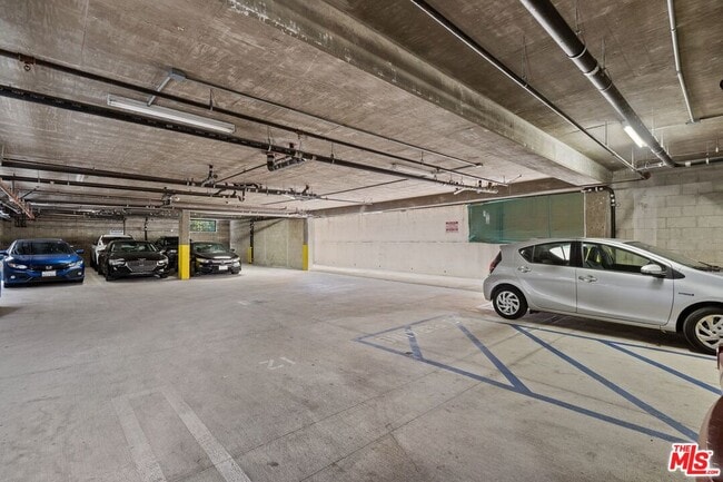 Building Photo - 1183 Crenshaw Blvd