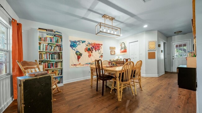 Photo - 309 May St House