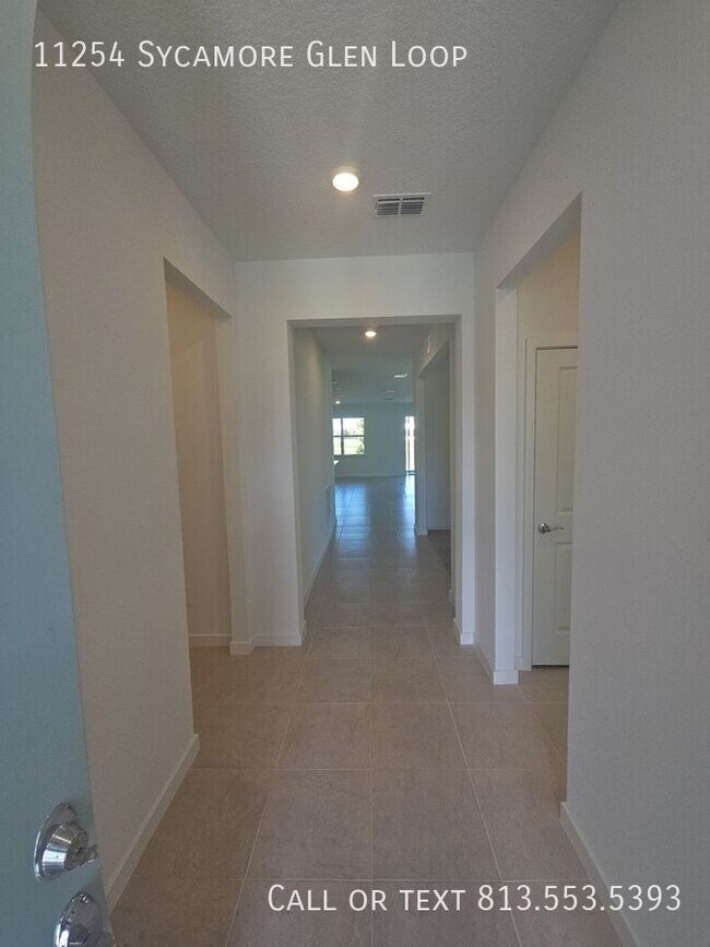 Foto del edificio - 11254 Sycamore Glen Loop