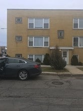 Building Photo - 3157 N Lockwood Ave