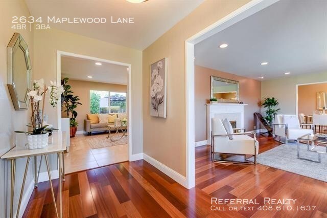 Foto del edificio - 2634 Maplewood Ln