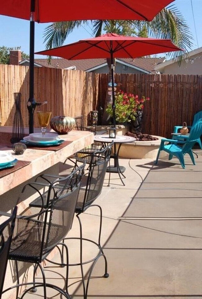 Foto del edificio - 1324 E Rose Ave