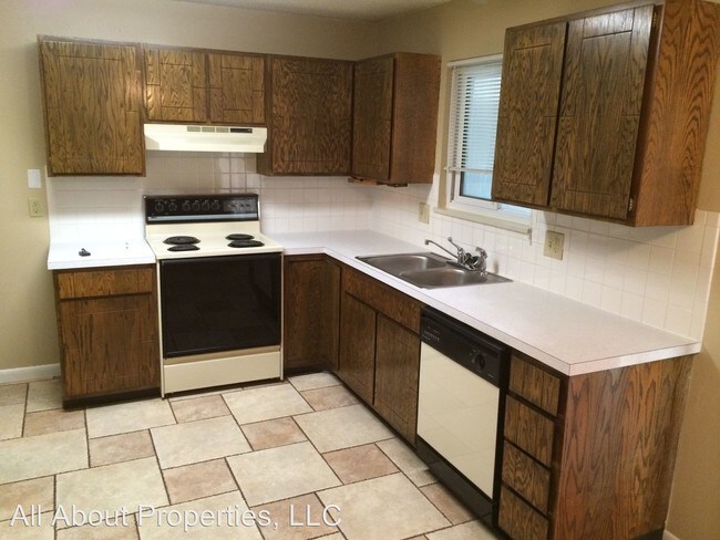 Building Photo - 501 36th Avenue Ct