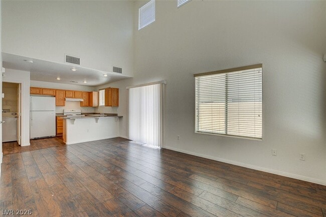 Building Photo - 5003 Groveland Ave