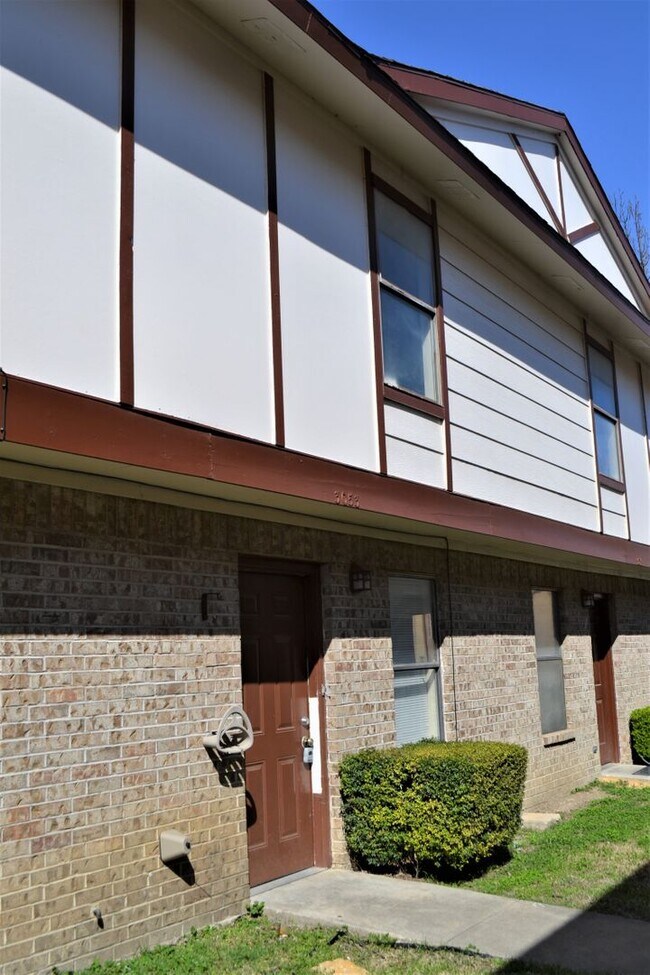 Foto del edificio - 3053 Olympia Dr