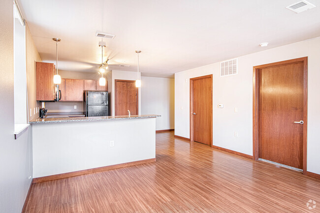 1BR, 1BA - 749SF - The Ideal