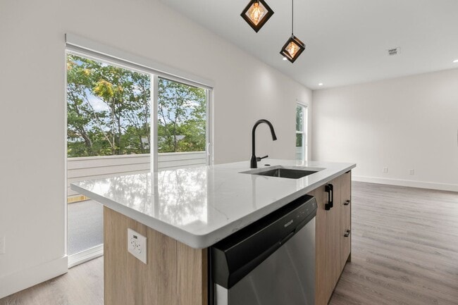Foto del edificio - 514 E 17th St