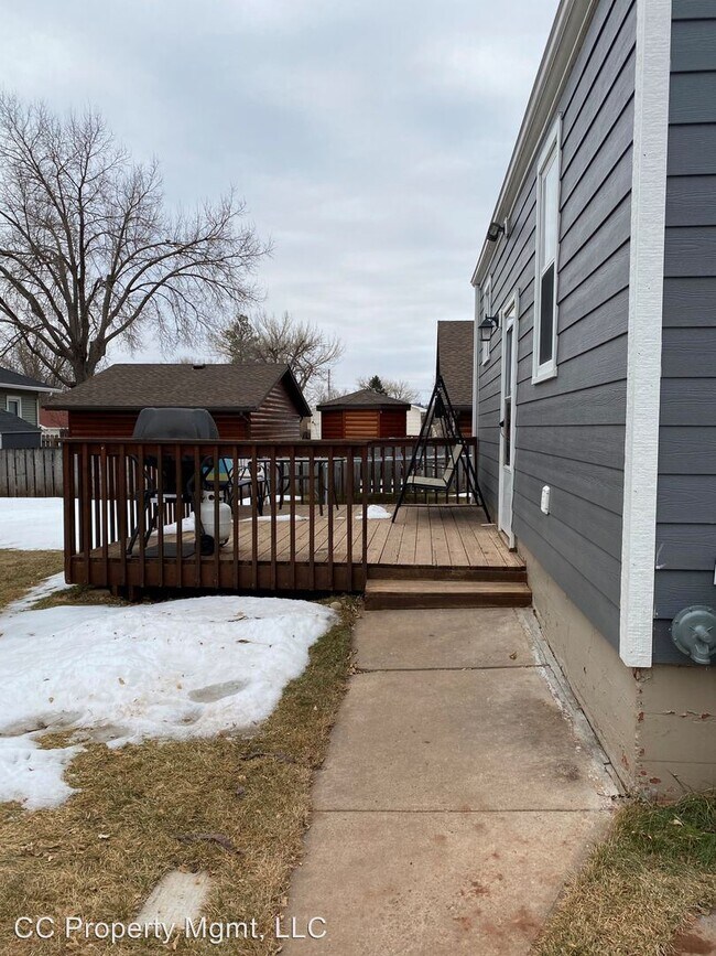 Foto del edificio - 3 br, 2 bath House - 1718 Fremont St