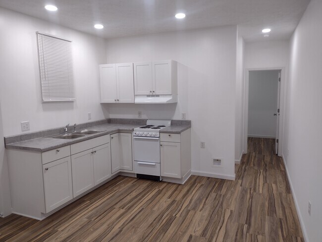 Foto del edificio - 2-302 W Washington St