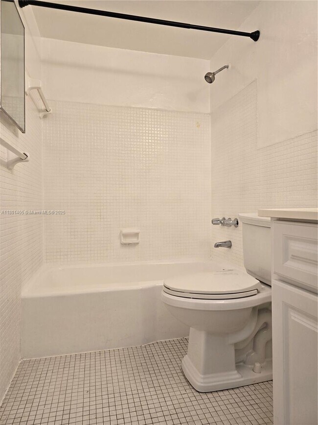 Foto del edificio - 1140 71st St