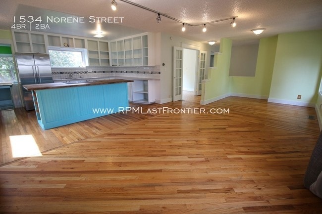 Building Photo - Bright Ranch Style 4 Bed Home W/ Fenced Yard