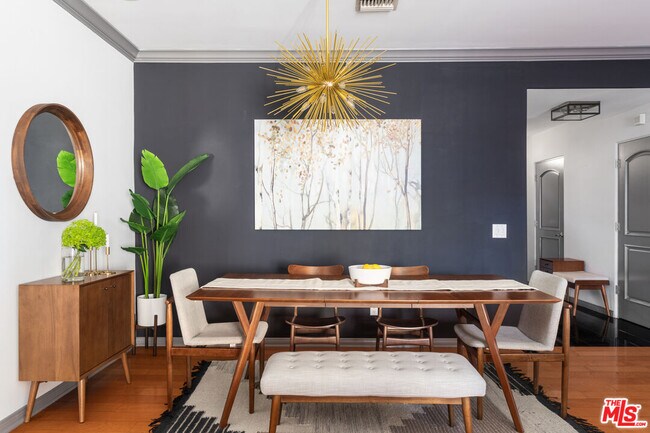 Foto del edificio - 851 N San Vicente Blvd