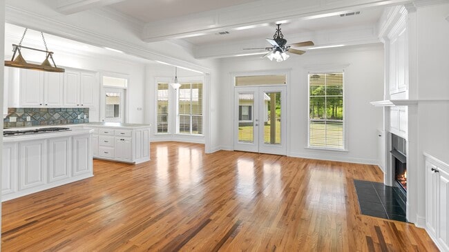 Building Photo - 4161 Emily Dr