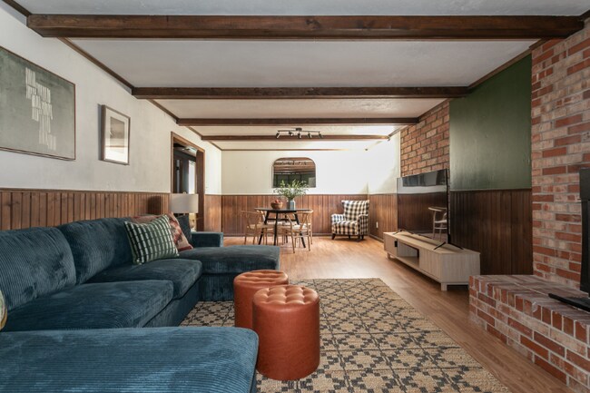 Foto del edificio - 3735 Britting Ave