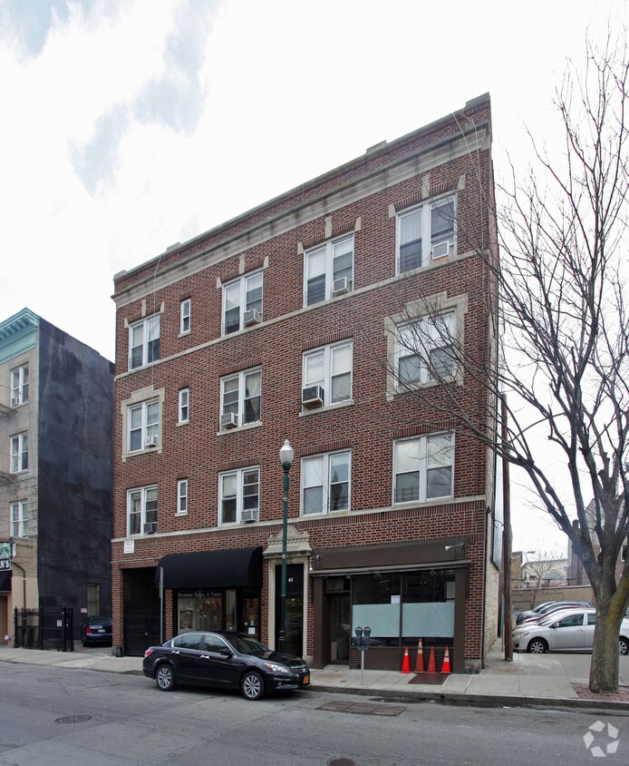 Primary Photo - 41-43 Lawton St
