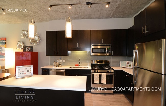 Foto del edificio - 850 N Clark St