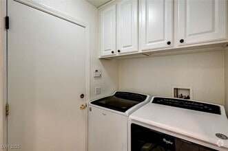 Building Photo - 8309 Clearbreeze Ct