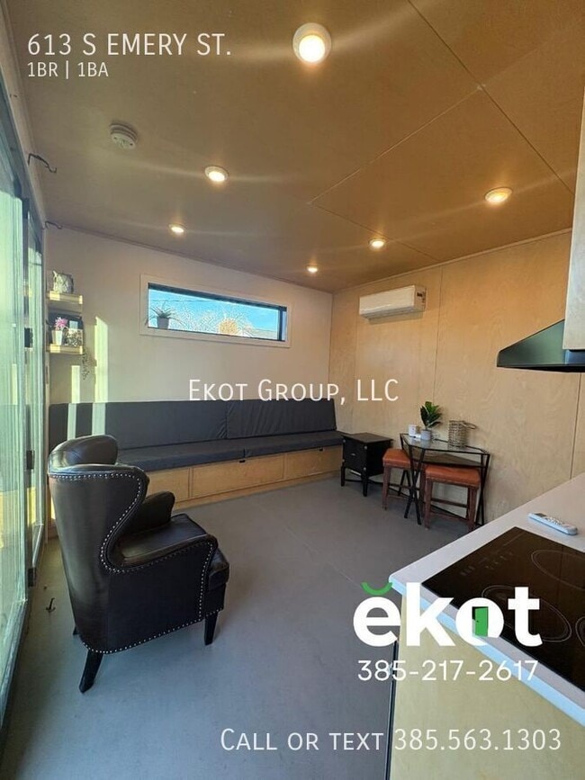 Foto del edificio - 613 Emery St W