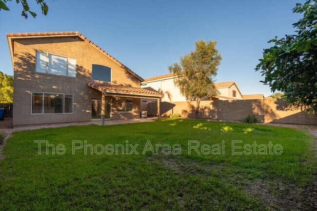 Foto del edificio - 3095 E Merrill Ave