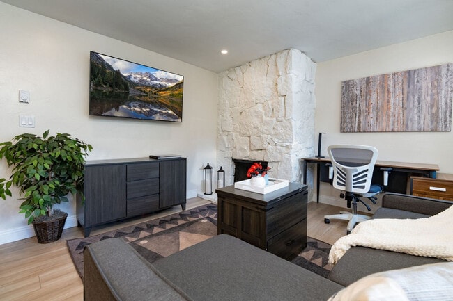 Foto del edificio - 940 Waters Ave