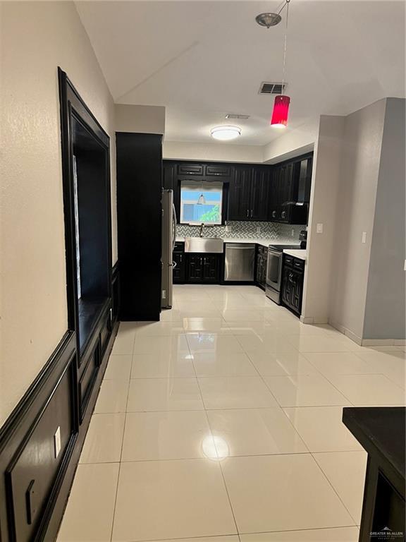 Foto del edificio - 1118 Redbud Ave