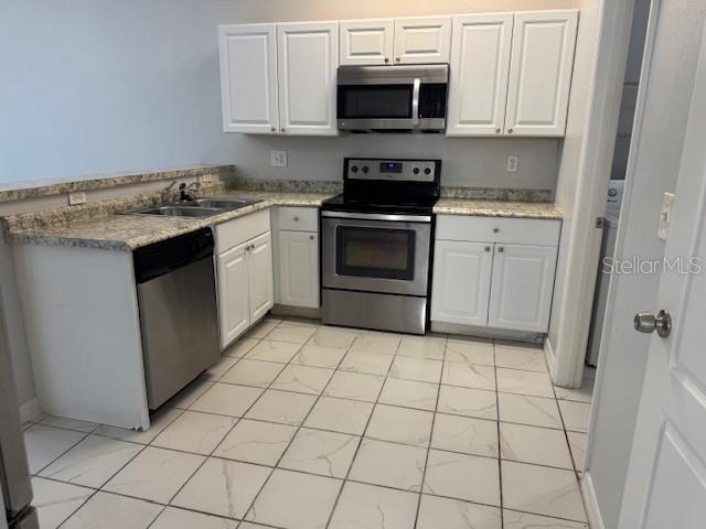 Foto del edificio - 1803 Royal Ridge Dr