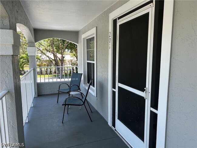 Foto del edificio - 509 Roma Ct