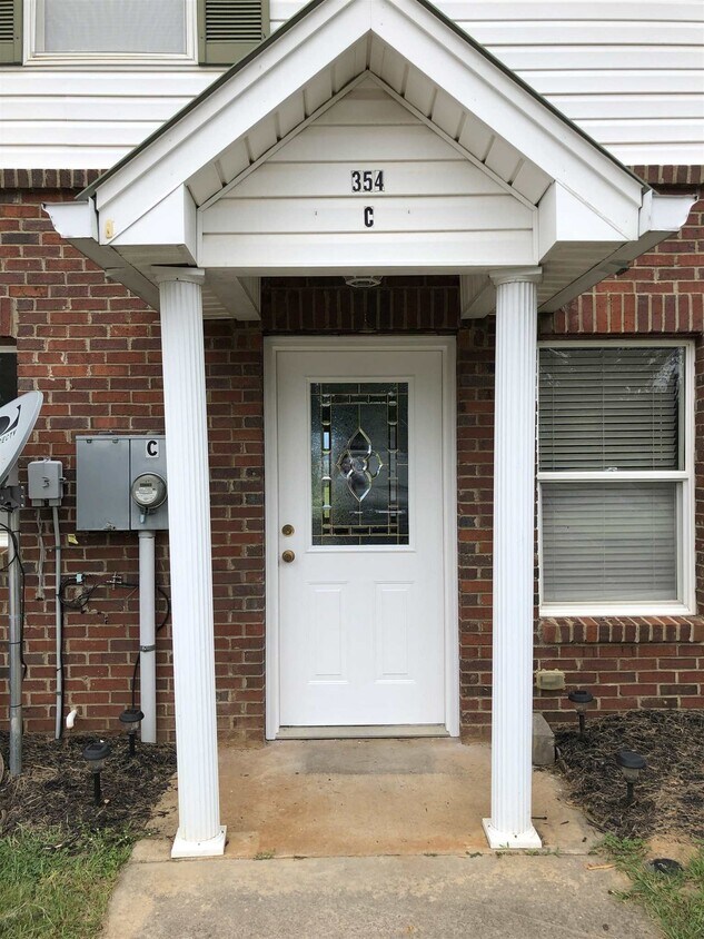 Foto principal - 354 Mountain Dr