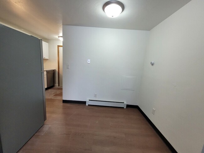 Building Photo - 308 Leeland St