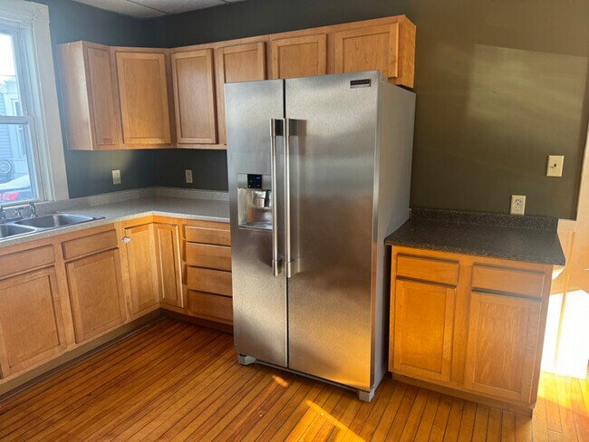 Foto del edificio - 198 Summer St