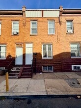 Building Photo - 1943 E Monmouth St