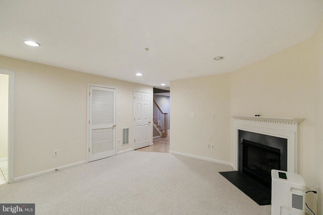 Building Photo - 125 Wootton Oaks Ct