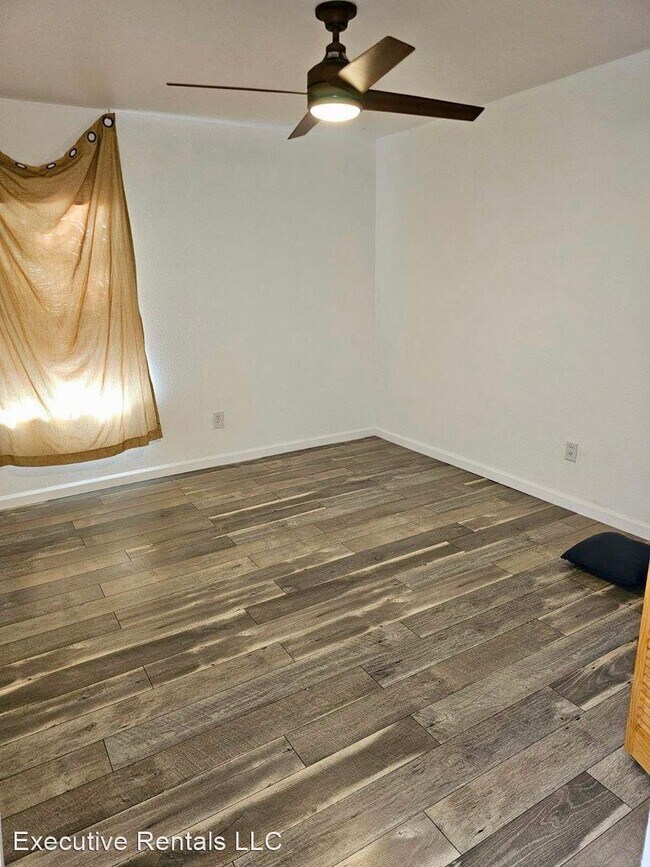 Foto del edificio - 3 br, 2 bath House - 3324 Solarridge St