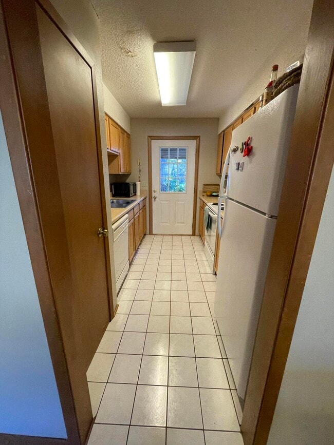 Foto del edificio - 1008 Pineview Blvd