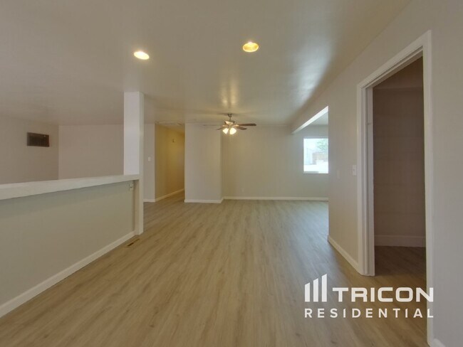 Building Photo - 3310 Heights Dr