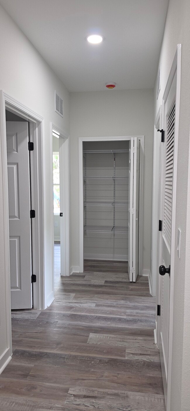 Building Photo - 55 Delmonte St