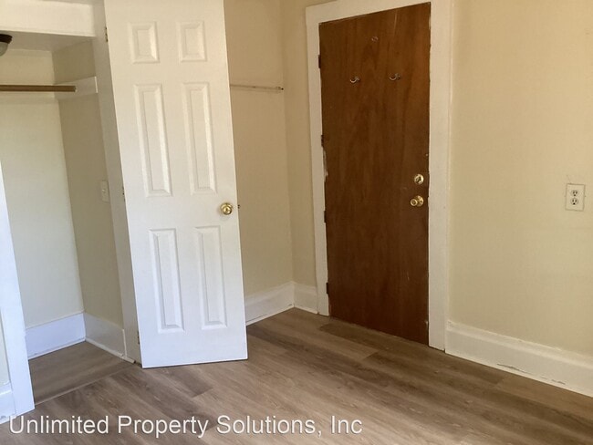 Building Photo - 3 br, 1 bath House - 1109 Dock St.