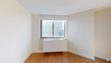 Building Photo - 606 1st Ave