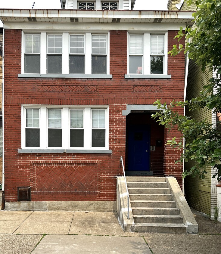 Primary Photo - 5127 Liberty Ave