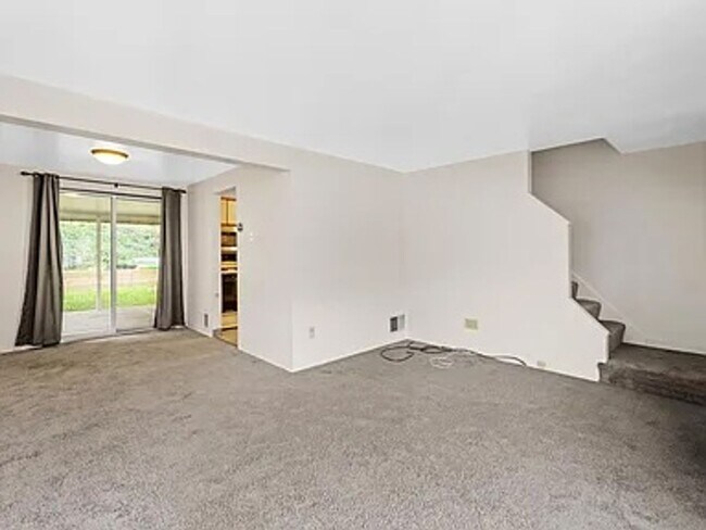 Foto del edificio - AVAILABLE 6/1! CONVENIENTLY LOCATED 2 BEDR...