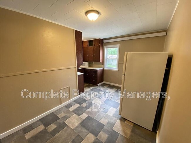 Foto del edificio - 220 E 7th St