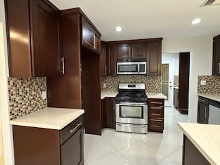 Cocina - 10328 Wilsey Ave