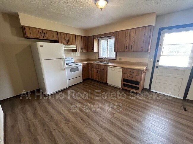 Foto del edificio - 707 S Suburban Ave