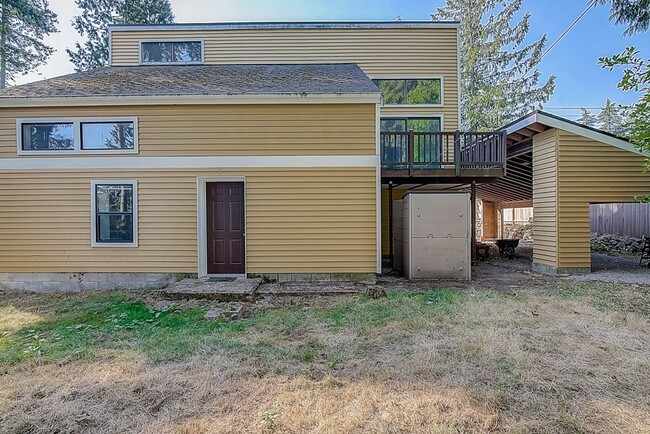 Building Photo - 4 bed/ 2 bath house on 145th St!