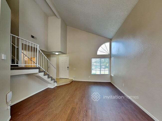 Building Photo - 2804 Rosarita St