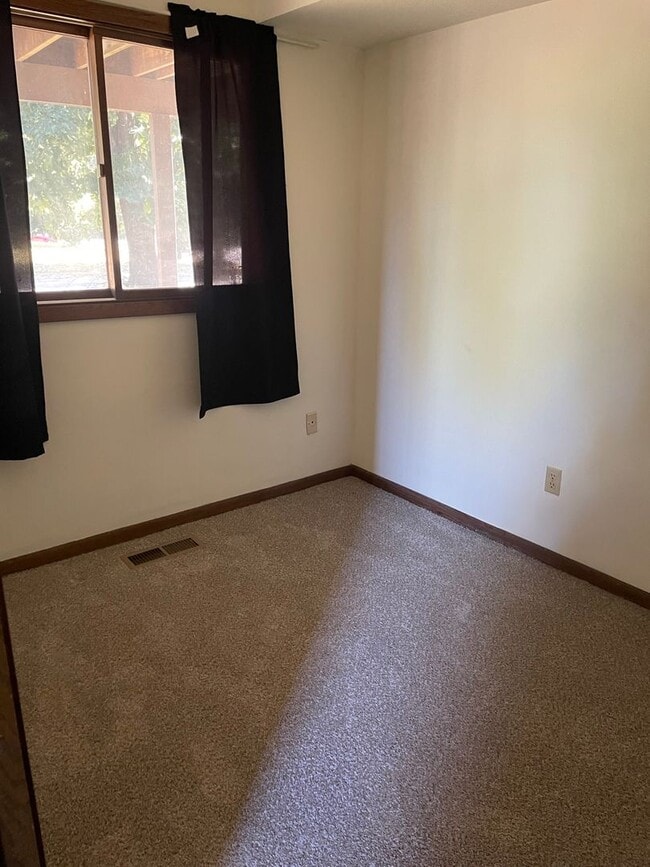Foto del edificio - Blaine Townhome for Rent
